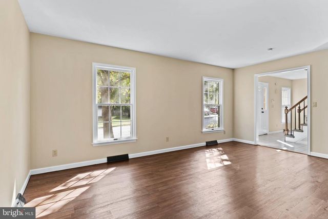 881 ACRI RD, Mechanicsburg, PA 17050