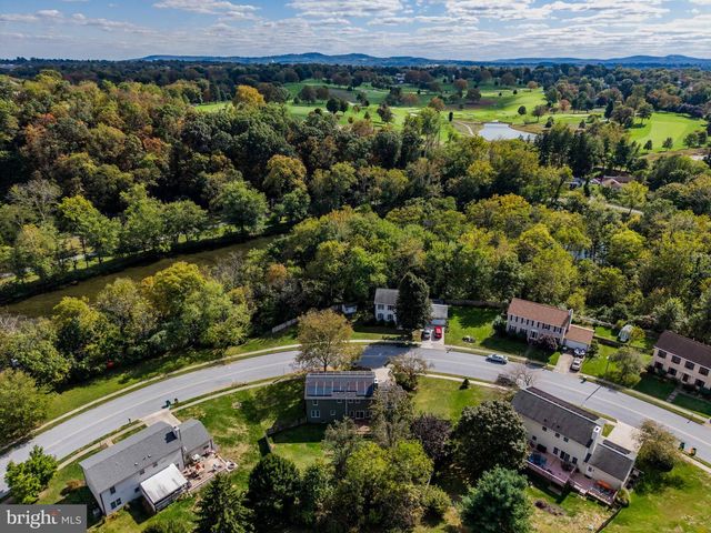 881 ACRI RD, Mechanicsburg, PA 17050