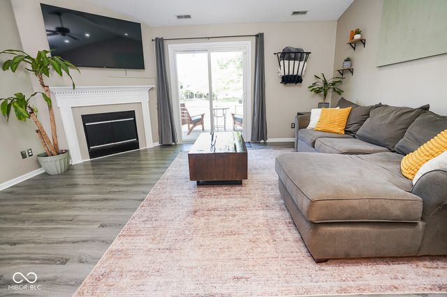 504 Cahill Lane, Indianapolis, IN 46214