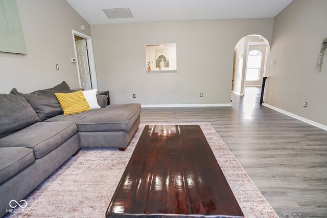 504 Cahill Lane, Indianapolis, IN 46214