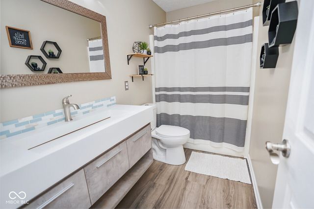 504 Cahill Lane, Indianapolis, IN 46214