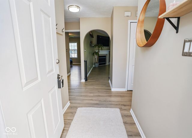 504 Cahill Lane, Indianapolis, IN 46214