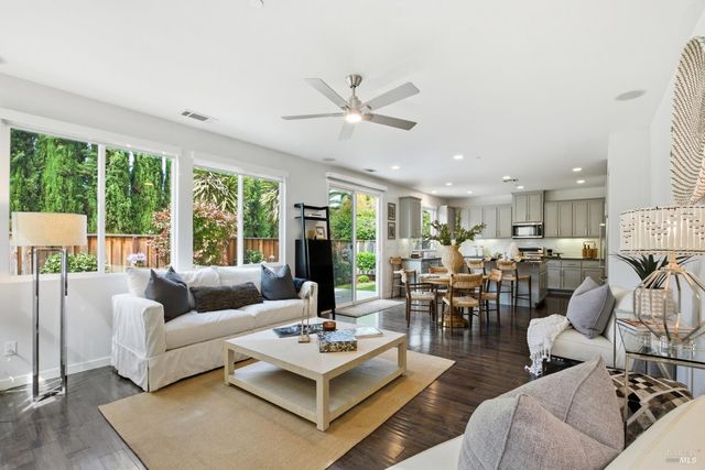 4245 Wine Country Ct, Napa, CA 94558