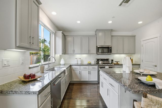 4245 Wine Country Ct, Napa, CA 94558