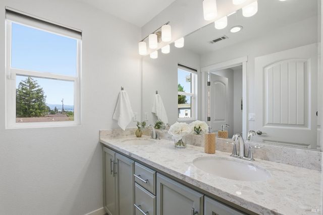 4245 Wine Country Ct, Napa, CA 94558