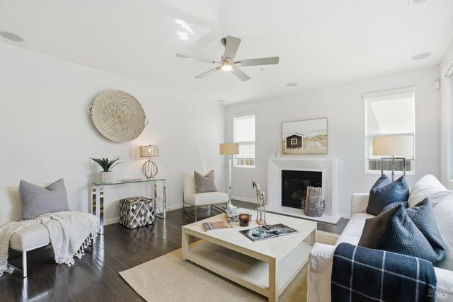 4245 Wine Country Ct, Napa, CA 94558