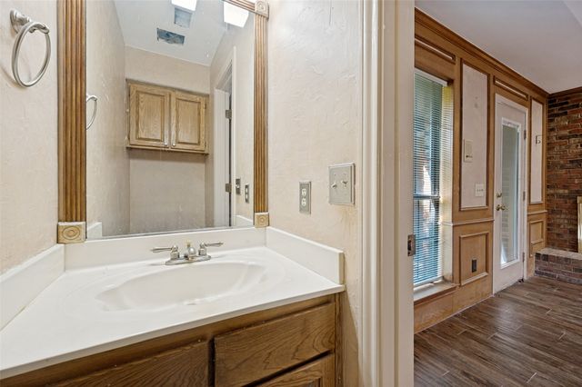 2505 Copper Creek Lane, Carrollton, TX 75006