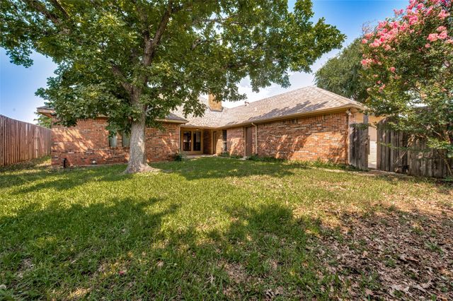 2505 Copper Creek Lane, Carrollton, TX 75006