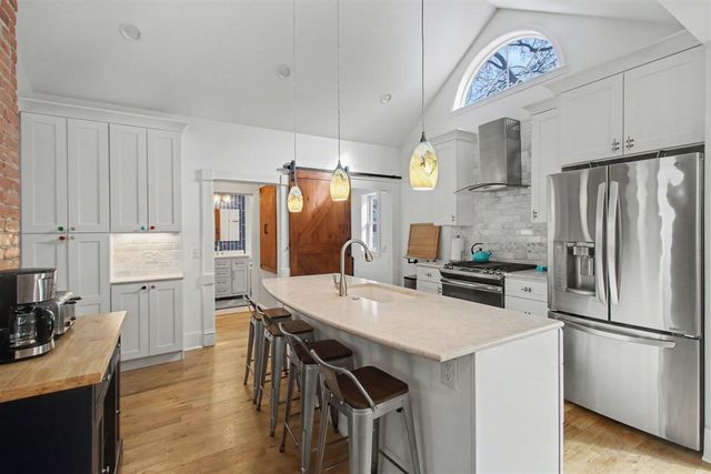 555 Saint Joseph Street, South Haven, MI 49090