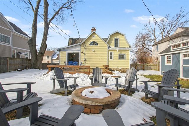 555 Saint Joseph Street, South Haven, MI 49090