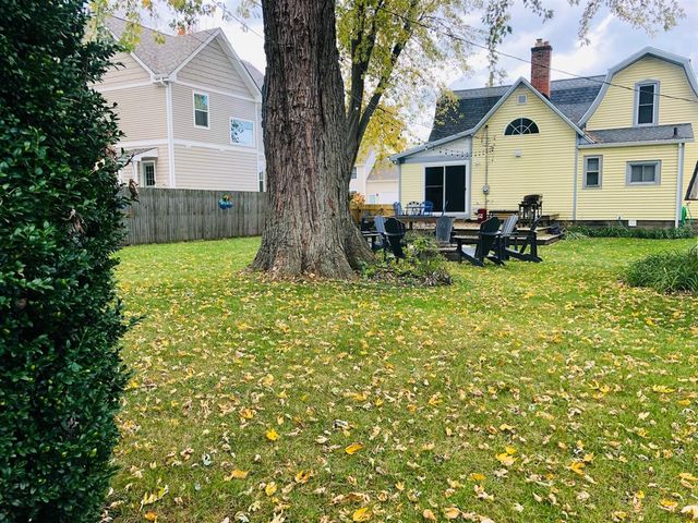 555 Saint Joseph Street, South Haven, MI 49090