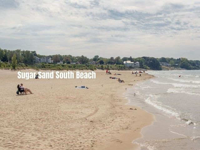 555 Saint Joseph Street, South Haven, MI 49090