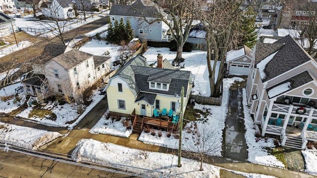 555 Saint Joseph Street, South Haven, MI 49090