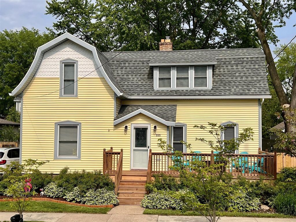 555 Saint Joseph Street, South Haven, MI 49090