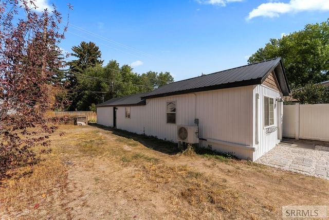 415 8th Street, Idaho Falls, ID 83401