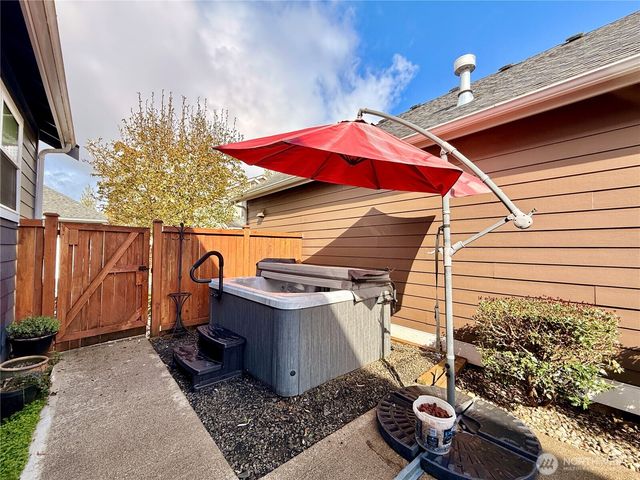 4709 Stonegate Street SE, Lacey, WA 98503