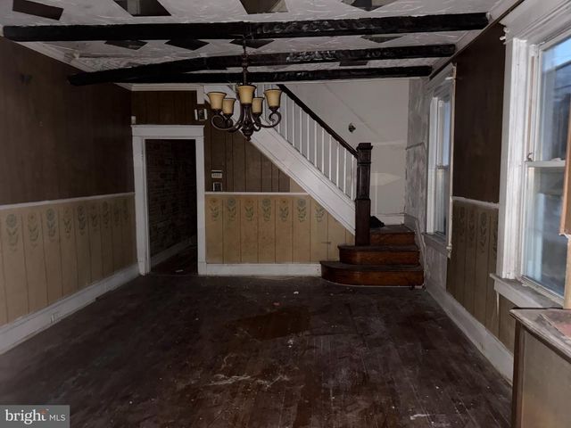 2 BENKERT AVE, Baltimore, MD 21229