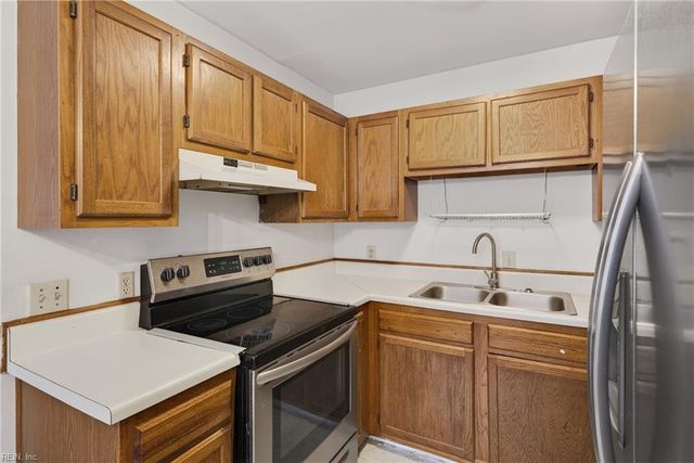 3529 Clover Meadows DR, Chesapeake, VA 23321