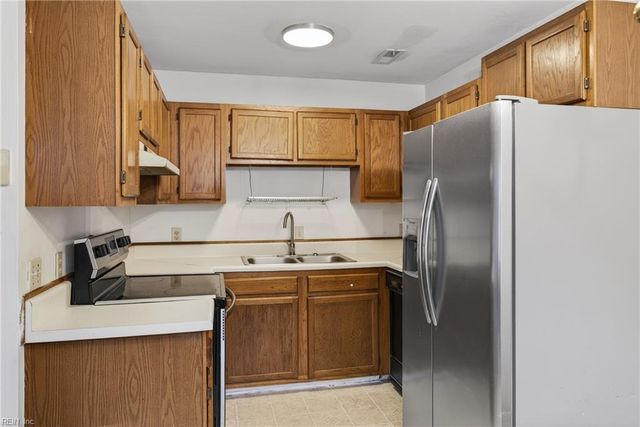 3529 Clover Meadows DR, Chesapeake, VA 23321