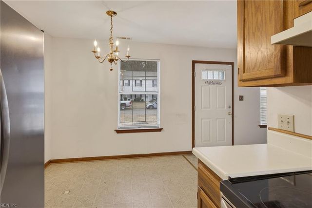 3529 Clover Meadows DR, Chesapeake, VA 23321