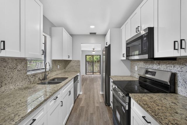 4726 Summit Boulevard, West Palm Beach, FL 33415