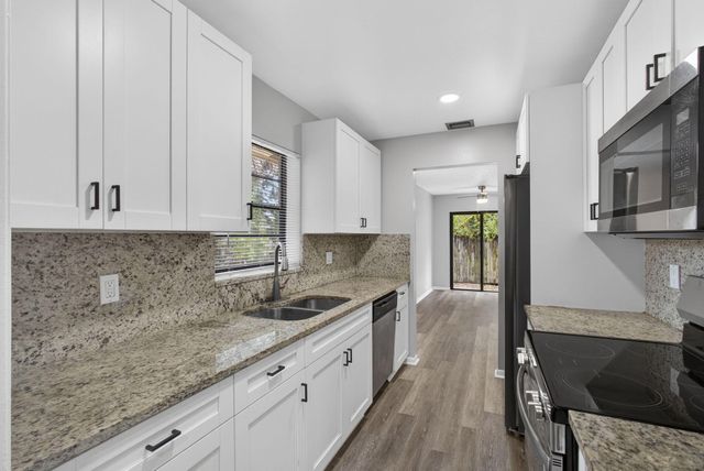 4726 Summit Boulevard, West Palm Beach, FL 33415