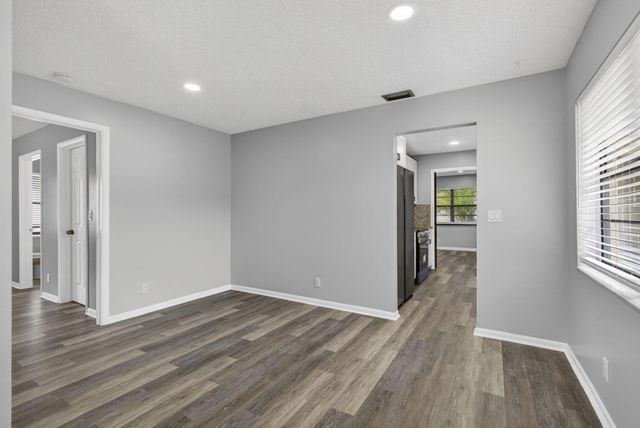 4726 Summit Boulevard, West Palm Beach, FL 33415