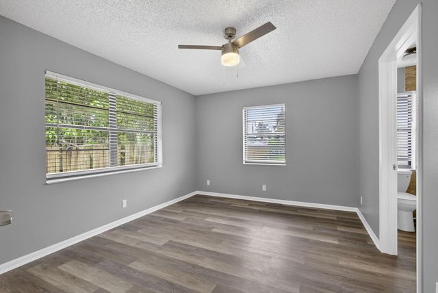 4726 Summit Boulevard, West Palm Beach, FL 33415