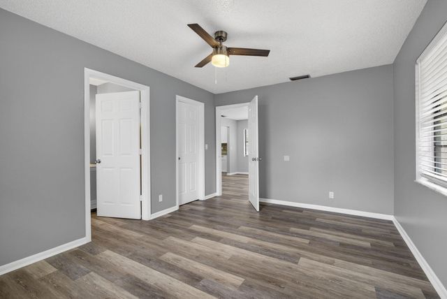 4726 Summit Boulevard, West Palm Beach, FL 33415