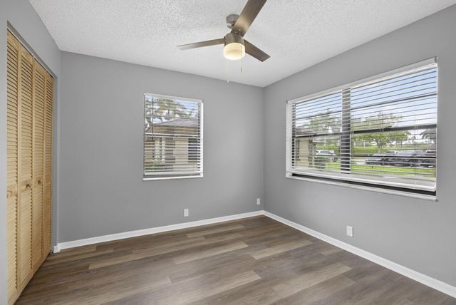 4726 Summit Boulevard, West Palm Beach, FL 33415