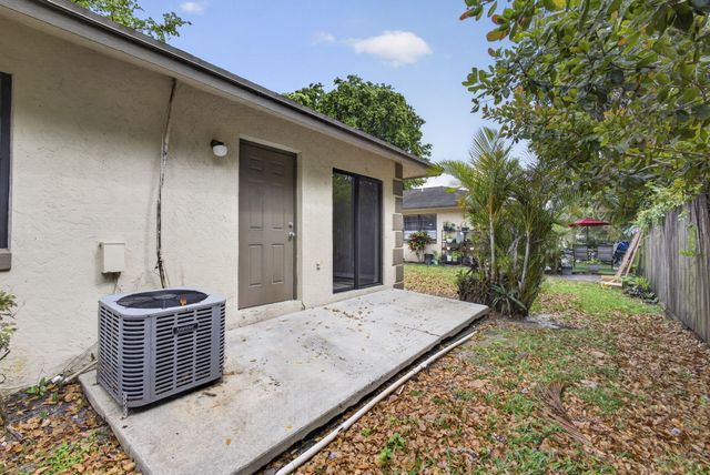 4726 Summit Boulevard, West Palm Beach, FL 33415