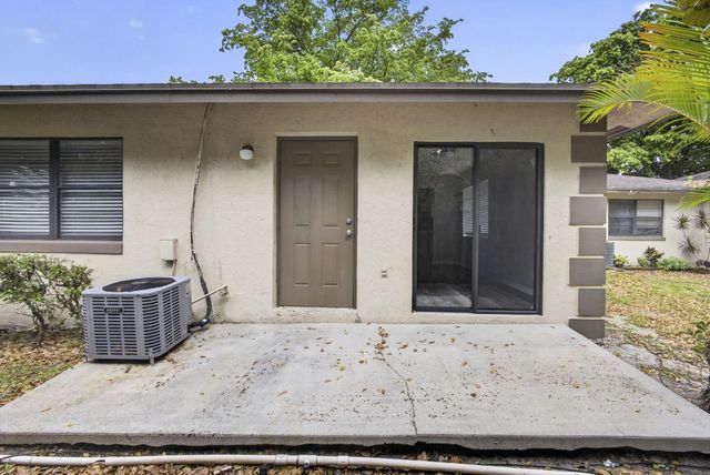 4726 Summit Boulevard, West Palm Beach, FL 33415