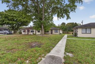 4726 Summit Boulevard, West Palm Beach, FL 33415