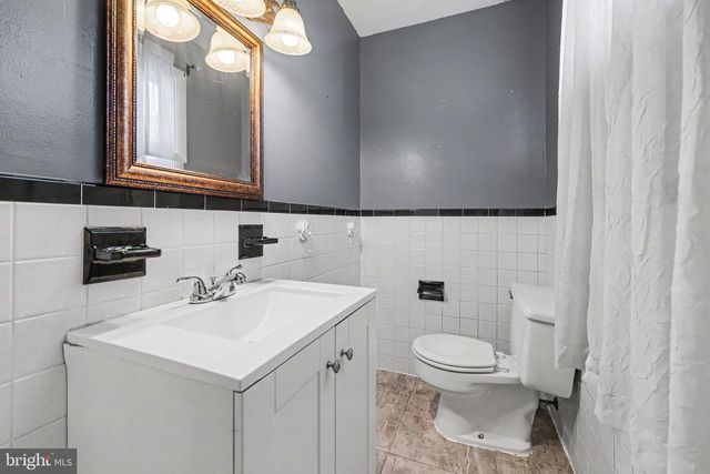 815 FAIRVIEW RD, Carlisle, PA 17013