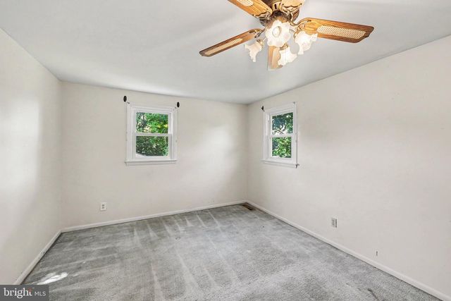 815 FAIRVIEW RD, Carlisle, PA 17013