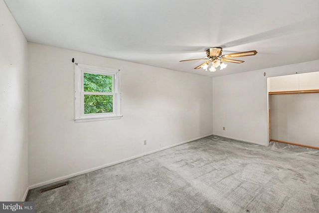 815 FAIRVIEW RD, Carlisle, PA 17013