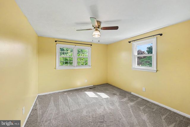 815 FAIRVIEW RD, Carlisle, PA 17013