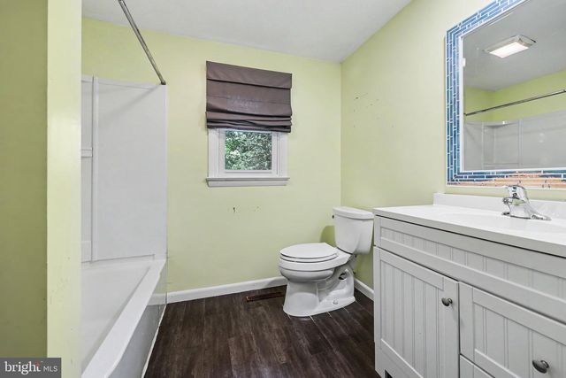 815 FAIRVIEW RD, Carlisle, PA 17013