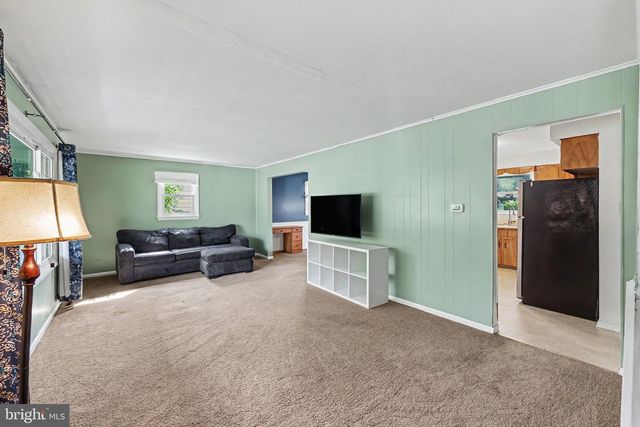 815 FAIRVIEW RD, Carlisle, PA 17013