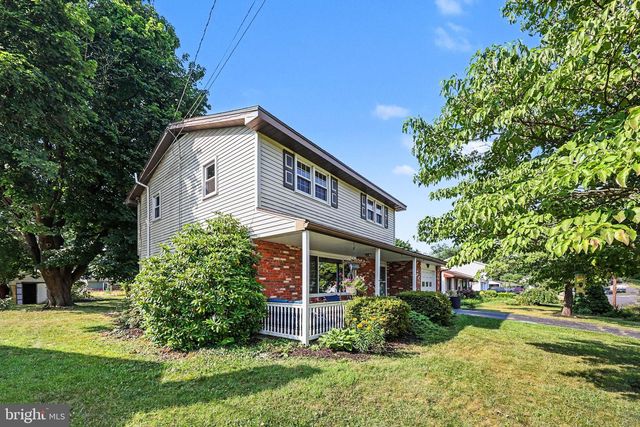 815 FAIRVIEW RD, Carlisle, PA 17013