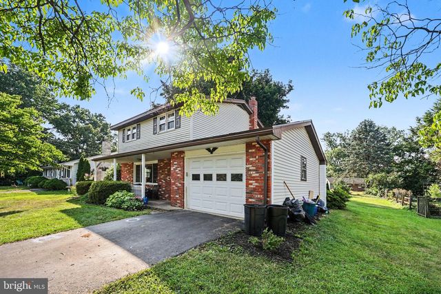815 FAIRVIEW RD, Carlisle, PA 17013