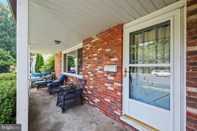 815 FAIRVIEW RD, Carlisle, PA 17013