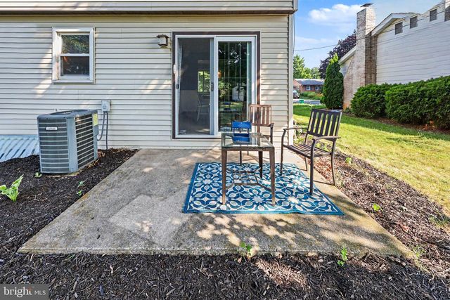 815 FAIRVIEW RD, Carlisle, PA 17013