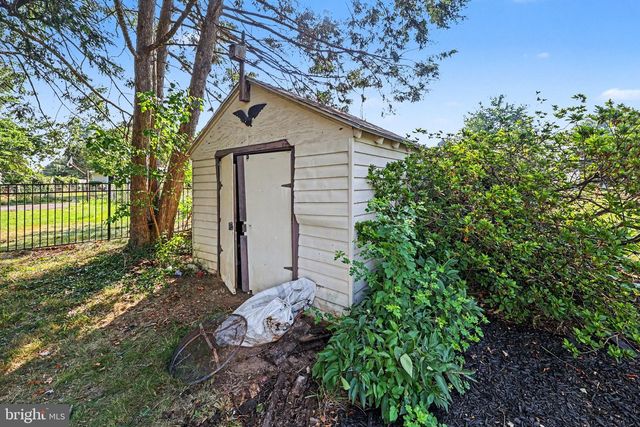 815 FAIRVIEW RD, Carlisle, PA 17013