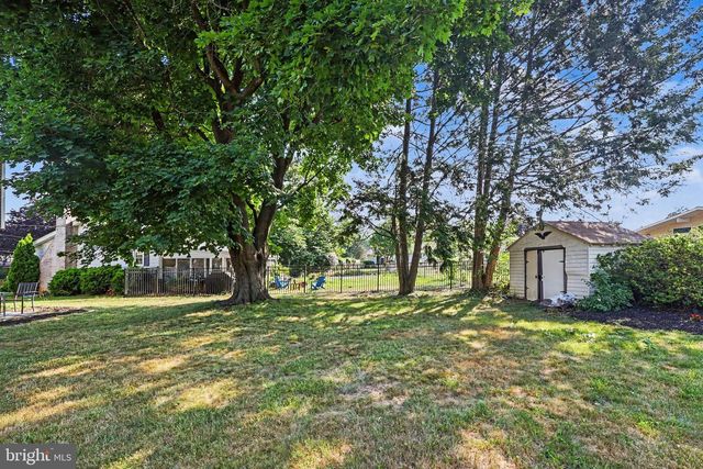 815 FAIRVIEW RD, Carlisle, PA 17013