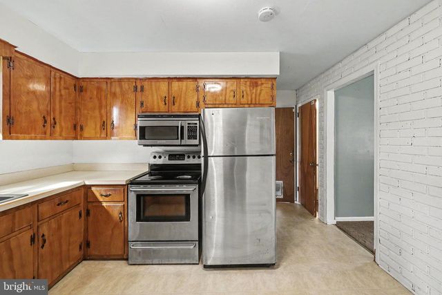 815 FAIRVIEW RD, Carlisle, PA 17013