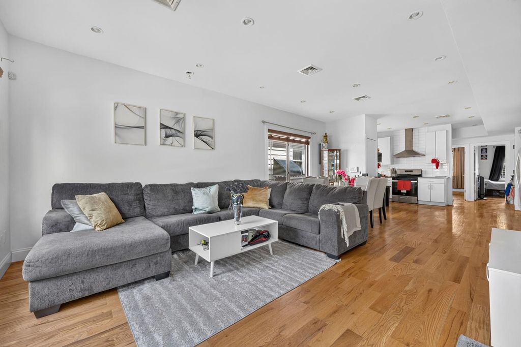 1269 E 94th Street, New York City, NY 11236