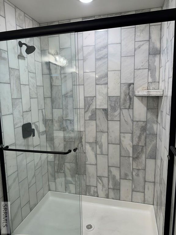 Image 17 of property listing at 733 Rustic Road, Pocatello, ID 83201