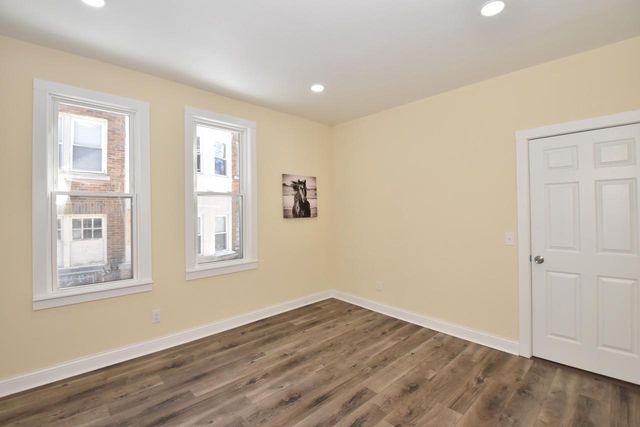 3002 W Kilbourn AVENUE, Milwaukee, WI 53208