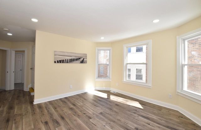 3002 W Kilbourn AVENUE, Milwaukee, WI 53208